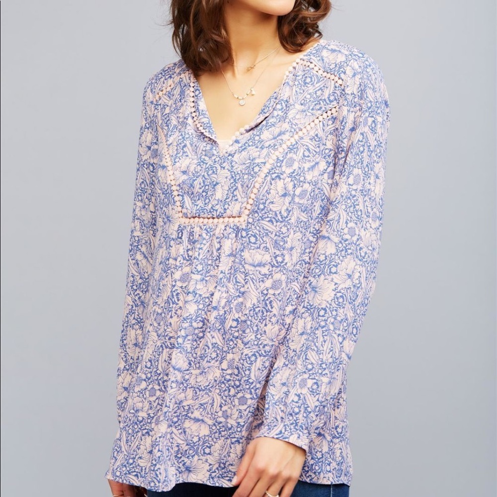 Daniel Rainn floral maternity blouse
